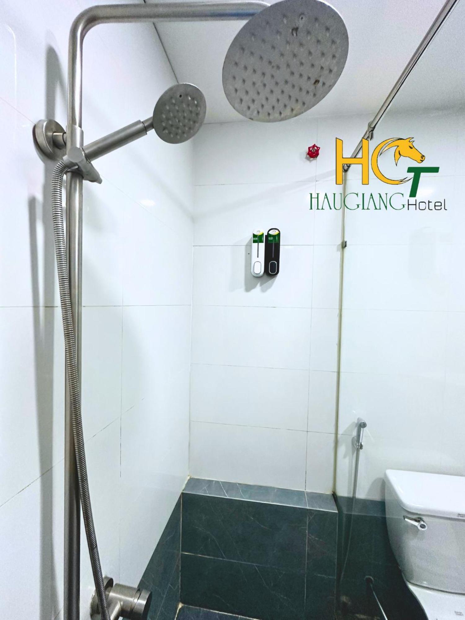 Khach San Hau Giang Hotel Vi Thanh Екстериор снимка